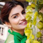Anveshi Jain Instagram - I appreciate the effort @traptiasawa @. I remember I was horrible at it ,i still am ,which is why i appreciate new artists ! Keep practising your craft Trapti a ,vaibhav told me about you that you are waiting to give it to me personally ! I promise i will see u real soon ♥️much love sweetheart ! Mumbai, Maharashtra