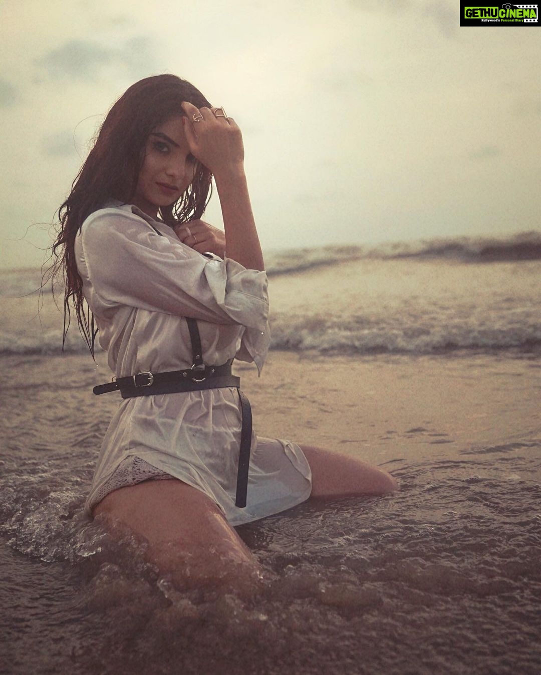 Anveshi Jain Instagram - ♥️ Styled by @vasundhara.joshi Hair Make-up @divyas_mua Choreographed by @bishu09 Photography Team @ @realsachinsn @dhirajbachhav @laltain_wala #love #sunsets #sand #and #beaches #instagram #instagood #ootd #loveyou #picoftheday #amazing #photography #photographer #photoshoot #photooftheday Mumbai, Maharashtra