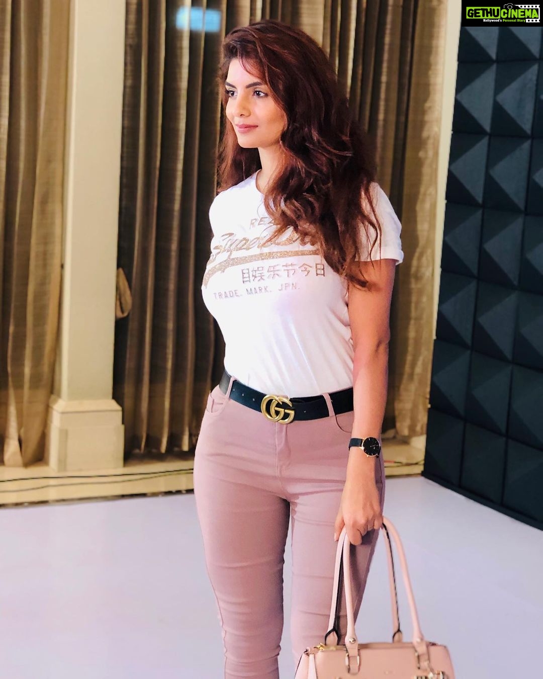 Anveshi Jain Instagram - Congratulations @mxplayer for celebrating 175 million plus users just in 210 days! That’s indeed a milestone ! More power to you! 🎀#mxplayer #entertainment #love #media #celebration #photography Mumbai, Maharashtra