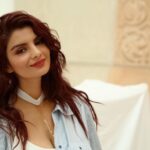 Anveshi Jain Instagram - Have you checked the new video on anveshi jain app? #anveshijain #anveshijainapp#love #loveyou #instagram #picoftheday #photoshoot#blue