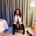 Anveshi Jain Instagram - Back to school !!!! Episode Releasing tonite ! Link in the bio .@anveshi25 @anveshi.jain Styled by - @vasundhara.joshi ITC Grand Maratha