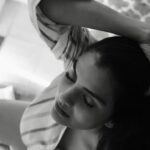 Anveshi Jain Instagram - I promise I ‘m not what you’re used to .. #maintainyourmystery🎭 #gandibaatein #comingsoon #anveshijain #anveshijainapp #love #youaregoingtoloveit #theartofseduction #touch #yourinnerselfknows shot by @niteshsquare Mumbai, Maharashtra