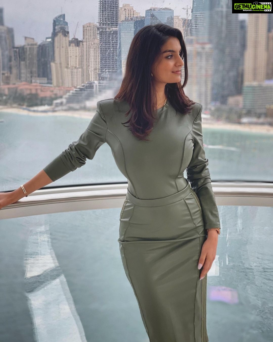 Anveshi Jain Instagram - #dubai #travel #travelphotography #love #instagood #instagram #photography #travelgram #middleeast #uae #ootd Dubai