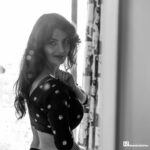 Anveshi Jain Instagram - @niteshsquare Beautifully shot! I couldn’t come up with a Shayari matching to this . Comment below shayaries matching to this ,the best one I’ll put as caption along with tagging you. Cafe Simla Times