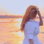 Anveshi Jain Instagram - My major following is Men - Guys Share this with the Woman you think needs to see. Sometimes more than any gift we need the gift of kind -kind inspiring words , you making us believe in ourselves and a push from you to be our best version. I am gonna give “shoutout” to any man who has uplifted a woman and gave her wings to fly . Share your story and know - you are special! #love #woman #womansday #anveshijain #videos #grateful#you #igers Mumbai, Maharashtra