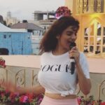 Anveshi Jain Instagram - Sound check next to the sea in this beautiful property in Chennai ! Decor by @udi.capri . #weddings #singer #love #events #shows #mc #anveshijain VGP Golden Beach Resort