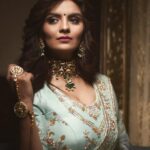 Anveshi Jain Instagram - Styled by @ginifashionofficial Captured by :- @fstop_1.9 Assisted by :- @kp_keval @dhruvalpatel_photography HMUA :- @makeup_preet Garments :- @voheras_the_designer_studio designer_studio Jewellery :- @ginifashionofficial Ahmedabad, India