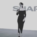 Anveshi Jain Instagram - Singing and Hosting for “JAPAN’S No.1 TELEVISION BRAND- SHARP! Its almost 10 o clock and i am still waiting to get on the stage so reading a 20 years old classic “Rich Dad Poor Dad “.. Might as well sharpen my finance skills . Btw i am MBA finance DROPOUT 🙈,after Engineering ,himmat nai hui meri .. hehe .. book shall help 😛#mcanveshi #anveshijain #host #electricalengineering #mba #🤣
