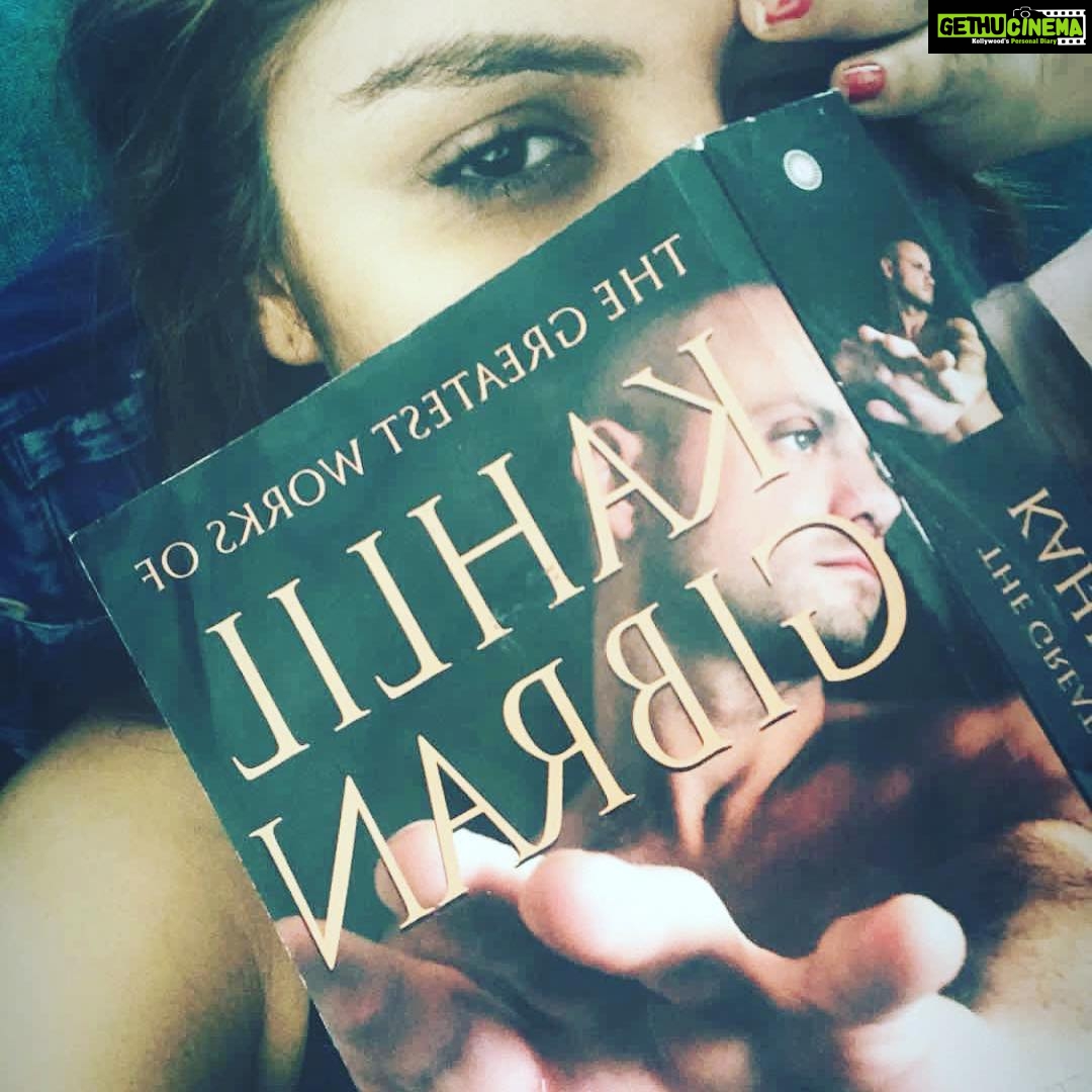 Anveshi Jain Instagram - #September Reads 1️⃣Timepass- "Timepass". It implies that we all are here in this world to do timepass in our own ways.True! 2️⃣ Why Men love Bitches- “ Men · Why are men so romantic in the beginning and why do they change? · Why do men take nice girls for granted? · Why does a man respect a woman when she stands up for herself? Full of advice, hilarious real-life relationship scenarios. 3️⃣ Indian Method in Acting- Rare book that’s only available in NSD . One of the best and easiest. 4️⃣The greatest work of KAHLIL GIBRAN- Omnibus 5️⃣Oscar Wilde - Dorian gray 6️⃣The Psychology of Love - my topic of interest. Practical guide for better lasting Relationships . Well Explained theories. 7️⃣IKIGAI - simplest book for non - readers to start with . Gives you clarity of life -Japanese theory 8️⃣The quickest and easiest way of effective speaking - Dale Carnegie - Always the best to improve skills. 9️⃣The Rosie project - funny ,still reading 🔟The art of war ! Granth Book Store
