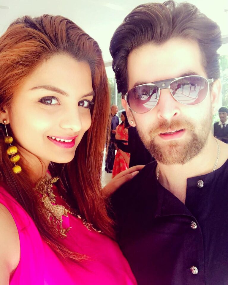 Anveshi Jain Instagram - @neilnitinmukesh Glad to catch up with you after 2 years you charismatic man ! #bollywoodstyle #selfie #charmed #neilnitinmukesh