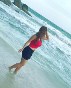 Anveshi Jain Instagram - Waiting For the “Full Moon “ to show up be like this swag ;) .. #khophangan #island #islandlife #awesomefriends #weather #turquoise #reddress #awesomeness #hippie #solo #solotraveler #travel #travel #instagram #instamoments #likeforlike #followforfollow