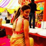 Anveshi Jain Instagram - Wedding vibes. Outfit designed by @namrata.jani22 & jewellery &styled by @sairaawasthi .#gold&red #everlastingcombination Bhopal, Madhya Pradesh