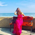 Anveshi Jain Instagram - Today is the first day of rest of your life.you have a good one:D#pink#huahin#blue#ocean#dushitthanihuahin#