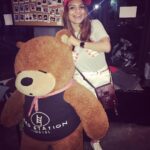 Anveshi Jain Instagram - He is too heavy to hold .. and look at that face.i arrived here after Hua - hin gig. After being in the best of properties back to fun places . Hello hostel! Bed Station Hostel