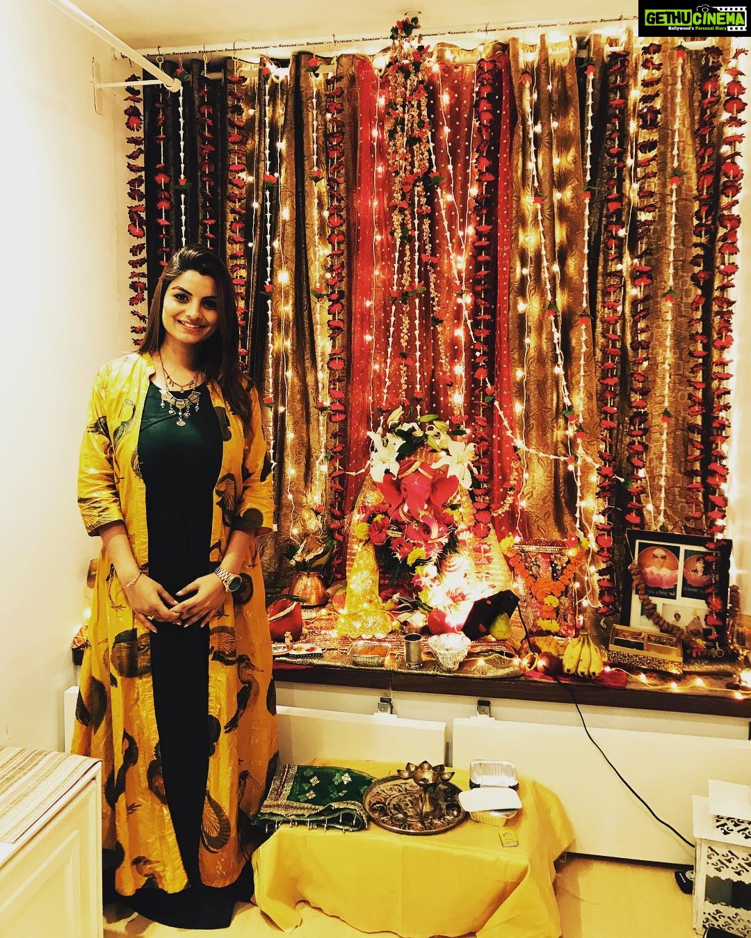 Anveshi Jain Instagram - May Ganesha bless you with joy , peace and prosperity ! Happy Ganesh chaturthi