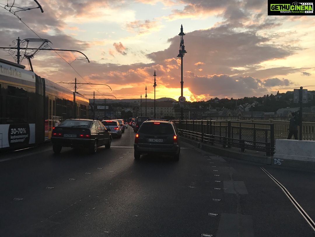 Anveshi Jain Instagram - Good evening budapest :) Margaret Island