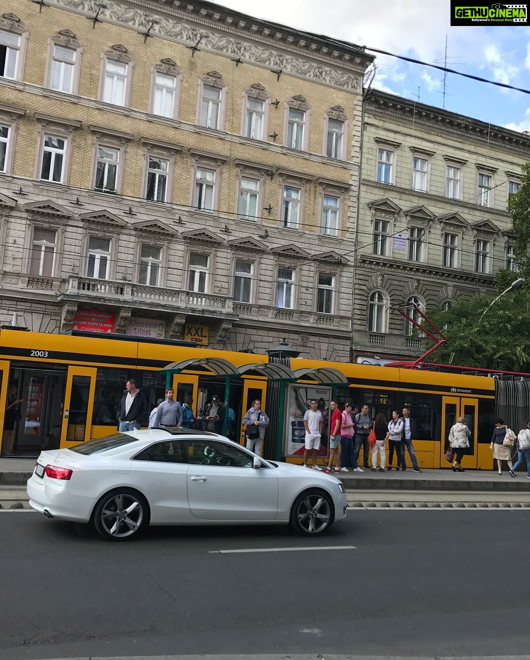 Anveshi Jain Instagram - I aint coming back soon !!🤷♀️this place is so nice , pretty affordable,fashionable streets,supaawesome food ,sexy infra and some shops that u dont find in ur country. 😆#budapest #hungary #hungary_gram #budapestvisuals #budapest_hungary Oktogon 1. Számú Házasságkötő Terem
