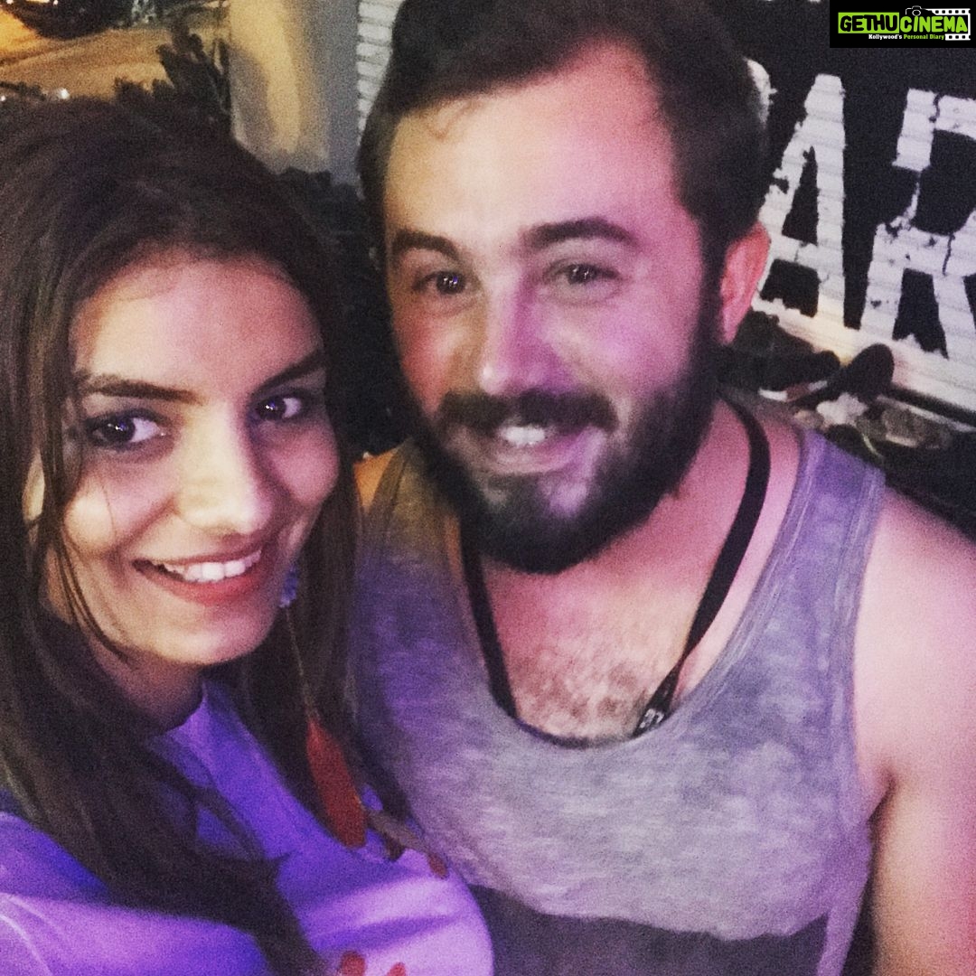 Anveshi Jain Instagram - Major missing happening.. i wish i could fly to you guys right away@slumberpartyhostel #slumberpartyhostel #slumberparty #slumberkins Slumber Party Hostels