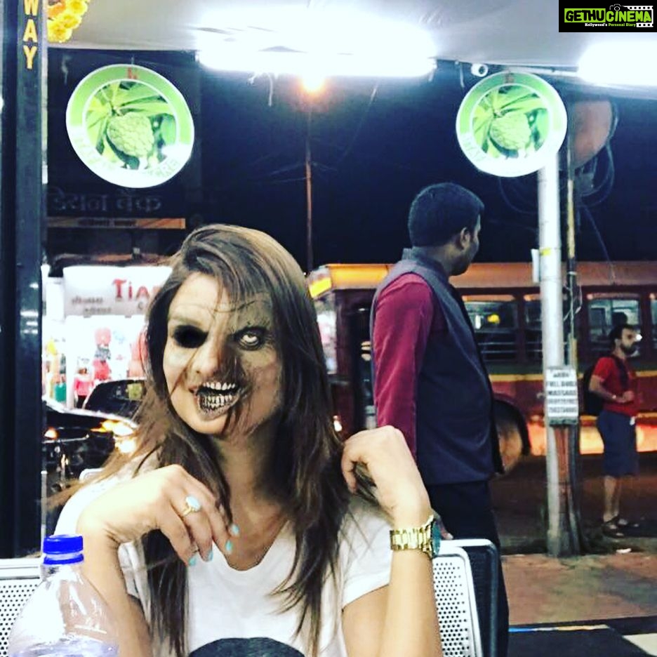 Anveshi Jain Instagram - One right person is all it takes to make all the difference.These pictures pretty well explain our bond .