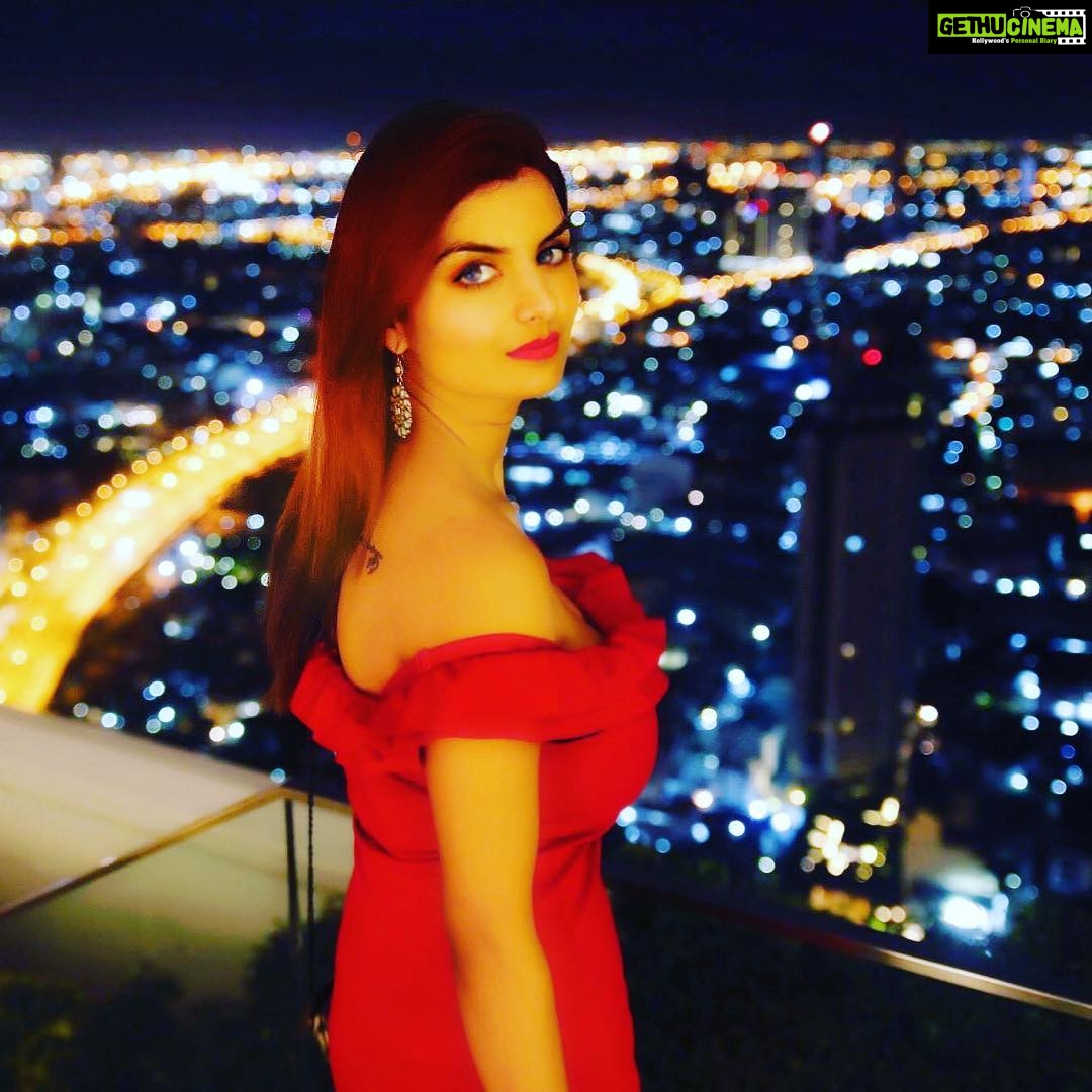 Anveshi Jain Instagram - A sky full of stars and she was staring at him .. Lebua Hotel, Sky Bar, 64Th Floor, Bangkok