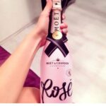 Anveshi Jain Instagram - #setfortheweekend #newyears #2017#celebrations#moetchandon #moet #love#rose #champengetoast #champengelifestyle