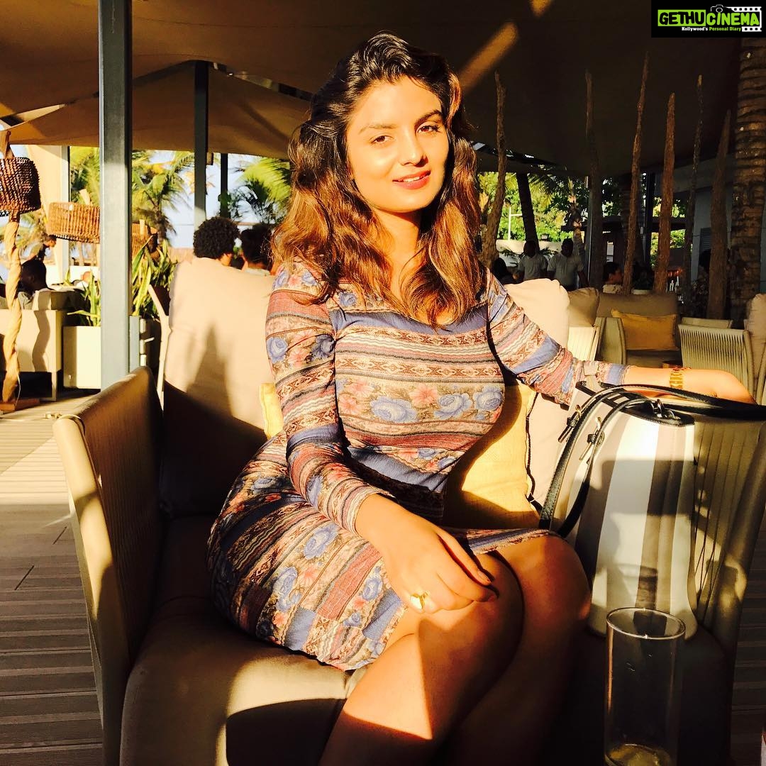 Anveshi Jain Instagram - I touch happiness !