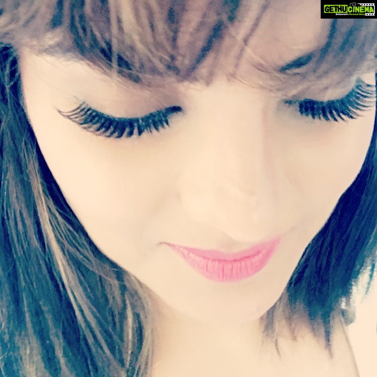 Anveshi Jain Instagram - A pretty face gets old, A nice body will change But a good woman will always be a good woman:)