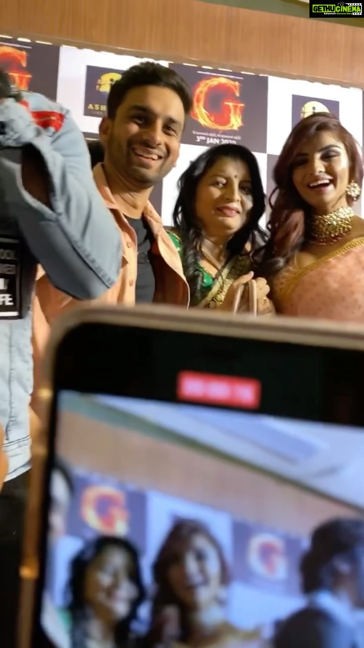 Anveshi Jain Instagram - As this big dream came true , lots of small moments brought the most of joy !! Thank you universe ! Thank you my audience , because of you I could make my parents and my brother proud . Only if I could tell you how it feels š#2years #anniversary #firstmovie #G #anveshijain