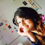 Anveshi Jain Instagram - #faces#selfie #bored#colorfulme#myroom#love thy space#peace#blissful