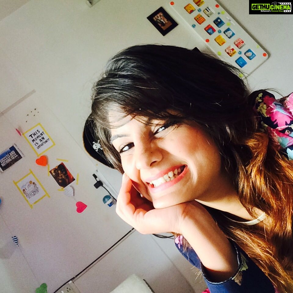 Anveshi Jain Instagram - #faces#selfie #bored#colorfulme#myroom#love thy space#peace#blissful