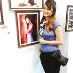 Anveshi Jain Instagram - #instapose #photography exhibition#old shoot pic#instamemories #instamoments #instahappy#instalucky
