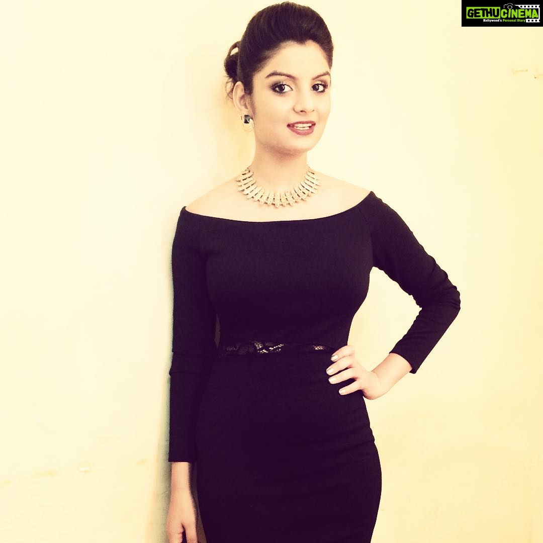 Anveshi Jain Instagram - Dress for the job you want..not for the one you have.