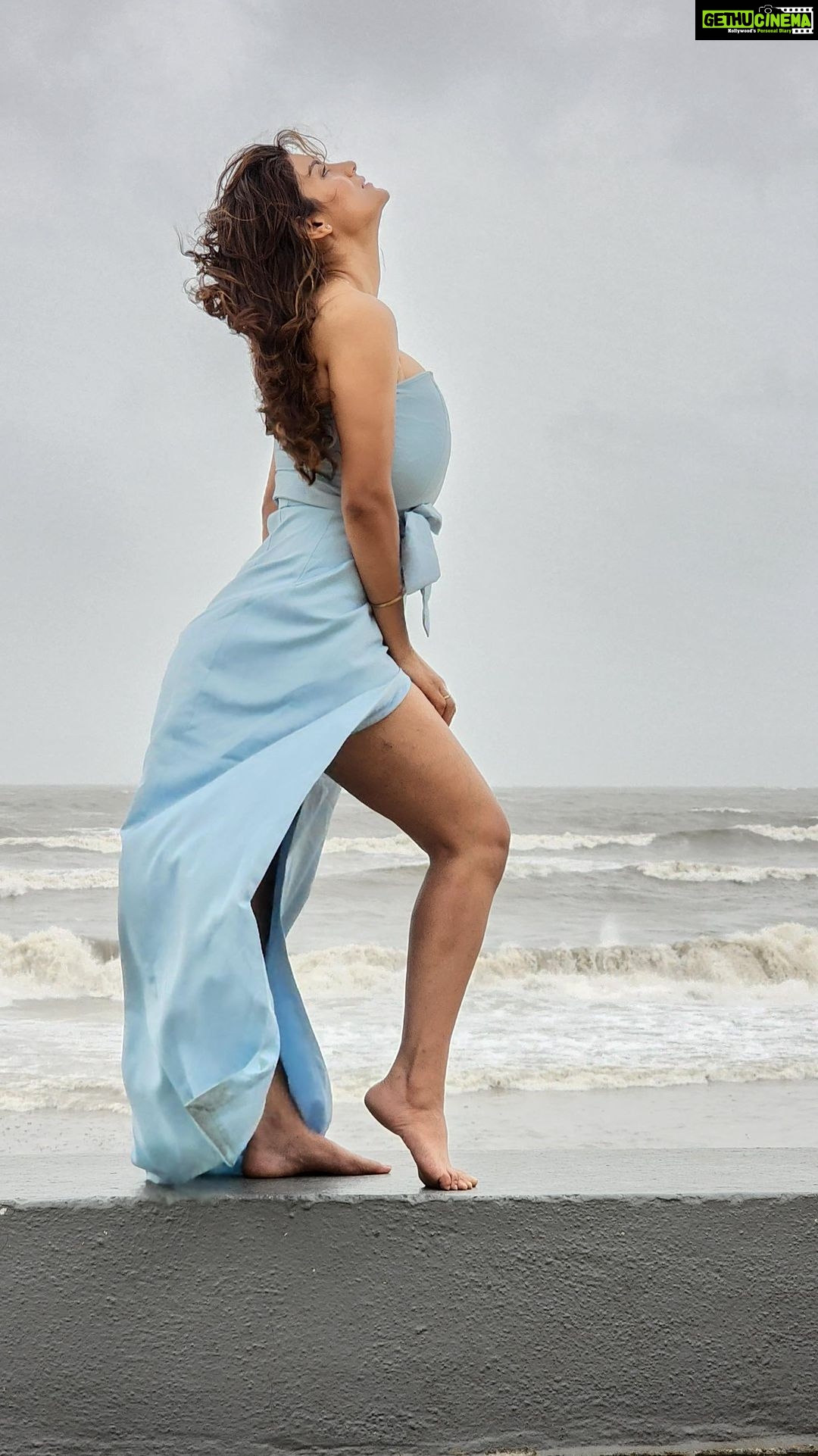 Anveshi Jain Instagram - #fitoor #RanbirKapoor #VaaniKapoor #ArijitSingh #ShamsheraSong #shamshera22ndjuly #Trending