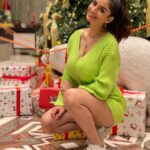 Anveshi Jain Instagram - If you are planning to be a Santa for people in need this Christmas , count me in if you are from mumbai ! If not , Share with me how you spent your Christmas 🎄 on 26th Dec on live with me ! Let’s us hear about you kind & generous celebrations 🎊
