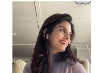 Anveshi Jain Instagram - ✨✨✨🎊☀️ Kemps Corner
