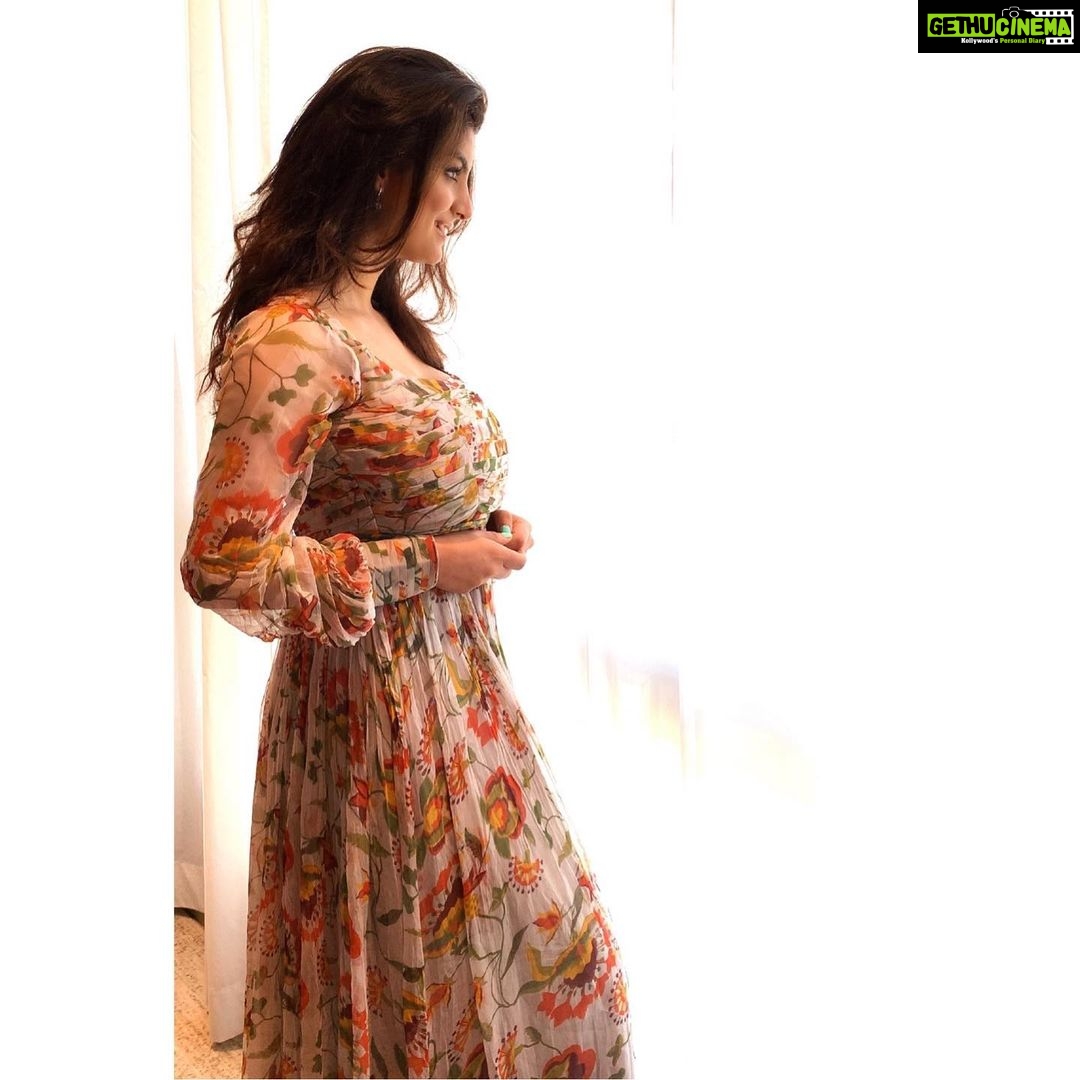 Anveshi Jain Instagram - Outfit by - @baisegaba Styled by - @shefalideora_ Assisted by -@prekshadhakad