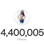 Anveshi Jain Instagram - Birthday present mil gya Aapse ! thank you so much ! Family of 4.4 million today 💝🎁 Mumbai, Maharashtra