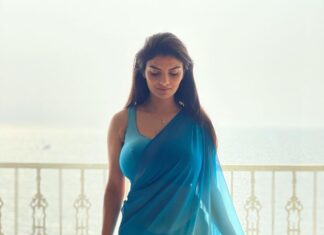 Anveshi Jain Instagram - I Surrender to you my audience .I am because of you . You are my power.... India