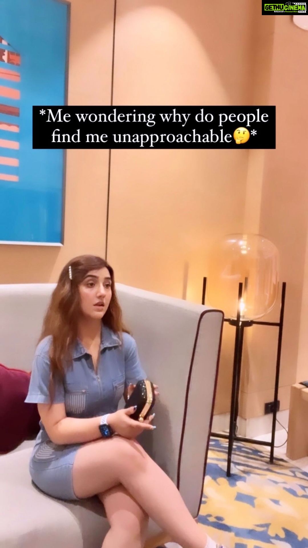 Ashnoor Kaur Instagram - Ngl, I kinda like it this way👁👄👁 #RestingFaceMeme #reelitfeelit