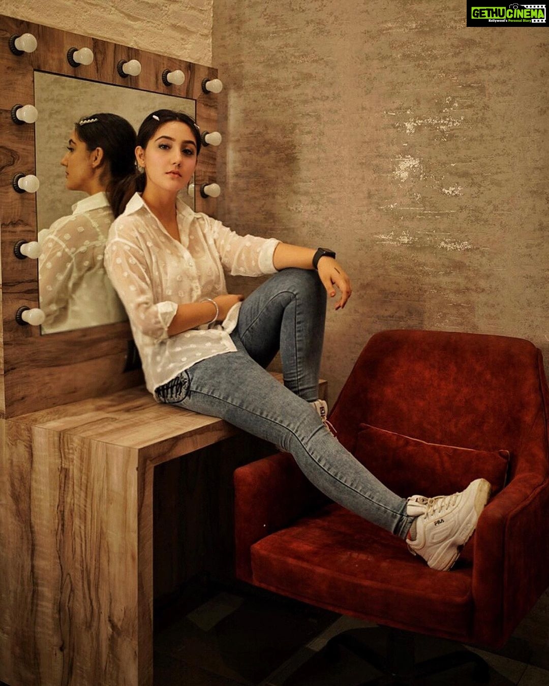 Ashnoor Kaur Instagram - You are your choices✨ . . . Wearing @drobekart