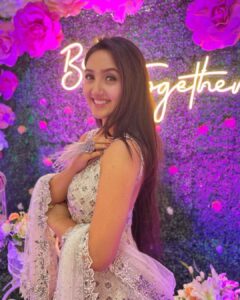 Ashnoor Kaur Instagram - Hold yourself to a standard of grace, not perfection✨💗
.
.
#WhatIWore #ashnoorstylediaries 
Outfit by @theindianbridalcompany
Styled by @the_adhya_designer
Assisted by @twinklebakhai
📸 by @purple.star.entertainment