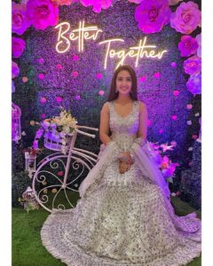 Ashnoor Kaur Instagram - Hold yourself to a standard of grace, not perfection✨💗
.
.
#WhatIWore #ashnoorstylediaries 
Outfit by @theindianbridalcompany
Styled by @the_adhya_designer
Assisted by @twinklebakhai
📸 by @purple.star.entertainment