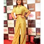 Ashnoor Kaur Instagram - You could be anything, but anything can’t be you✨ . . #WhatIWore #ashnoorstylediaries Styled by @drashtidiwan @poonam__diwan Outfit by @colorstorybydee Jewellery @jewelsgalaxy 📸 by @x_avi_xx