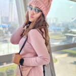 Ashnoor Kaur Instagram - Thanks Delhi, for the freezing breezes and the warm memories✨🥰❤️ It was lovely working with you buddyyy @thesiddharthnigam 💪🏻🔥 Swipe to watch our ‘buddy vibes’😂🤪 . #AirportLook #WhatIWore #ashnoorstylediaries Wearing @pankhclothing Beanie @juneberry__official Bumbag @1clickgrab