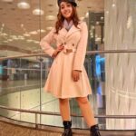 Ashnoor Kaur Instagram - Off to Delhi, meri birthplace😁 To take the thand ke mazzeee!!! Let’s rock our first project together @thesiddharthnigam 🤗💃🏻 #AirportLook #WhatIWore Outfit @frenesifashion Jewellery @jewelsgalaxy 📸 @kauravneet79 & @vibhanigam6775
