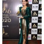 Ashnoor Kaur Instagram - ‘Style icon of the year’ it is❤️ Thank you @internationaliconicaward for the recognition! My first one for style🥰 Yayyyyy, 2020 is atleast ending on a good note hahaha!🤗 #Gratitude 🙏🏻