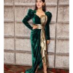 Ashnoor Kaur Instagram - Be yourself and don’t apologise✨ . . #AboutLastNight #AwardsNighr #ashnoorstylediaries #WhatIWore for the @internationaliconicaward ✨ Styled by :- @the_adhya_designer Assisted by :- @twinklebakhai Outfit by :- @mayacultureofficial Jewellery by - @houseofdoro 📸 by :- @smileplease_25