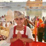 Ashnoor Kaur Instagram - Gurpurab diyaan lakh lakh vadaiyaan sabnu... Waheguru ji da Khalsa, Waheguru ji di Fateh🙏🏻 Golden Temple