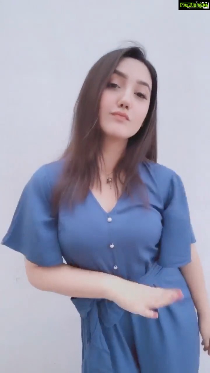 Ashnoor Kaur - 549K Likes - Good morning allš
Just a random oneš
.
#letsmoj @mojindia