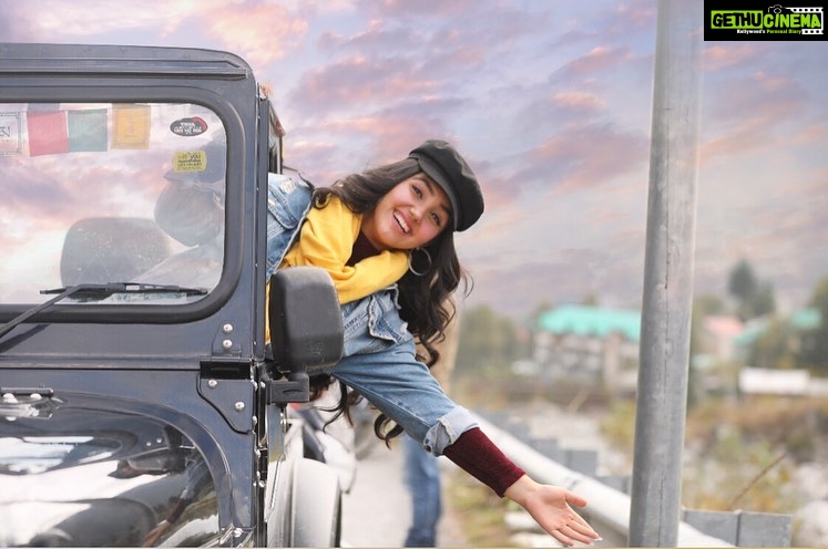 Ashnoor Kaur Instagram - Been two years of this beautiful, soulful journey❤️ I’m a wee bit too emotional to write anything, but all I can say is ‘Patiala Babes’ is an emotion in itself, and I’ll leave it right here... Thanks to everyone for being a part of this wonderful journey!! #ForeverInMyHeart #PatialaBabes And most importantly all the lovely lovely fans for the immense love and support alwayssss🥰 Nostalgia